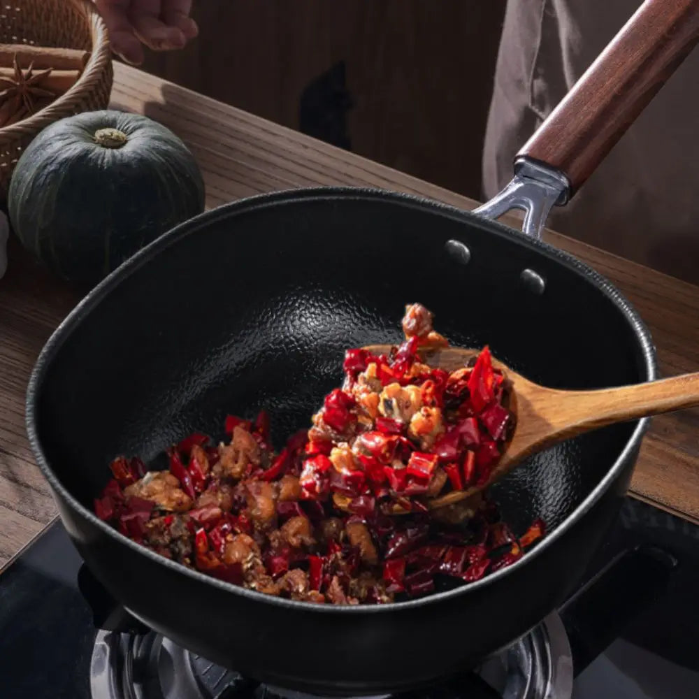 Cookware Refined Iron Square Frying Pan No Coating Flat Bottomed Stir Fry Pot with Visible Cover Wood Handle Wok Restaurant